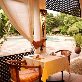 10)Le Meridien Chari—Restaurant Dalao Open Air Side 11.4mb - 10in x 6.7in @ 300dpi 拍攝者.jpg