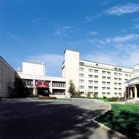 13)Le Meridien Moscow Country Club—hotel and sport club front entrance - 8.2"_ x 4"_ @ 30.jpg