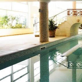 25)Le Meridien Limassol Spa &_ Resort—Indoor thalassotherapy pool 拍攝者.jpg