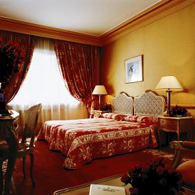 36)Le Royal Mansour Méridien—Superior Room 35.1"_ x 28.5"_ @ 96dpi 拍攝者.jpg