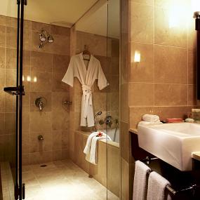 34)The Westin Resort, Guam—Presidential Suite - Bathroom 拍攝者.jpg