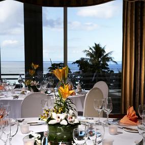 58)The Westin Resort, Guam—Inspiring Banquet Room with Ocean View 拍攝者.jpg