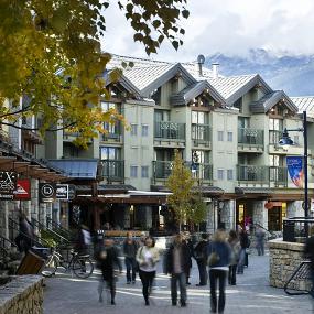 35)The Westin Resort &_ Spa, Whistler—Village Shopping 拍攝者.jpg