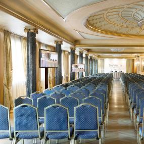 57)The Westin Palace, Milan—Colonne Giardino Room - Theater setup 拍攝者.jpg