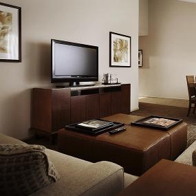 26)The Westin Mission Hills Resort &_ Spa—Resort Suite Living Room 拍攝者.jpg