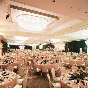 9)The Westin La Paloma Resort &_ Spa—Banquets set up for 800 in the Arizona Ballroom 拍攝者.jpg