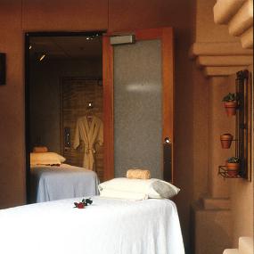 28)The Westin La Paloma Resort &_ Spa—Elizabeth Arden Red Door Spa, Outdoor Massage Table 拍攝者.jpg