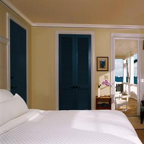 19)Sunset Key Guest Cottages, A Westin Resort—Bedroom 拍攝者.jpg