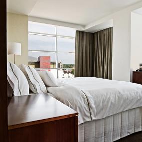 4)The Westin Memphis Beale Street—Executive King Guest Room 拍攝者.jpg