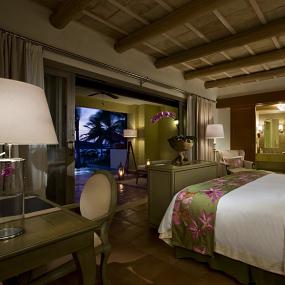 23)The St. Regis Punta Mita Resort—Presidential Suite Bedroom 拍攝者.jpg